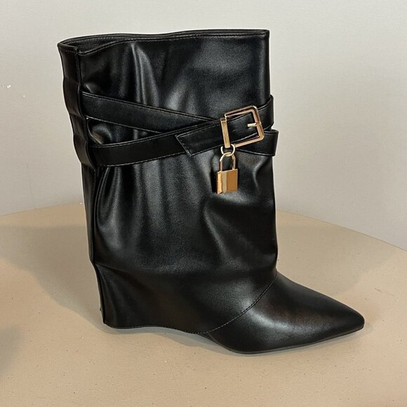 Yoki Black Wedge Mid Calf Boots Gold Lock Charm Size 6 - Picture 3 of 15